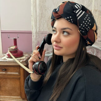 Turban marron et noir tressé en wax