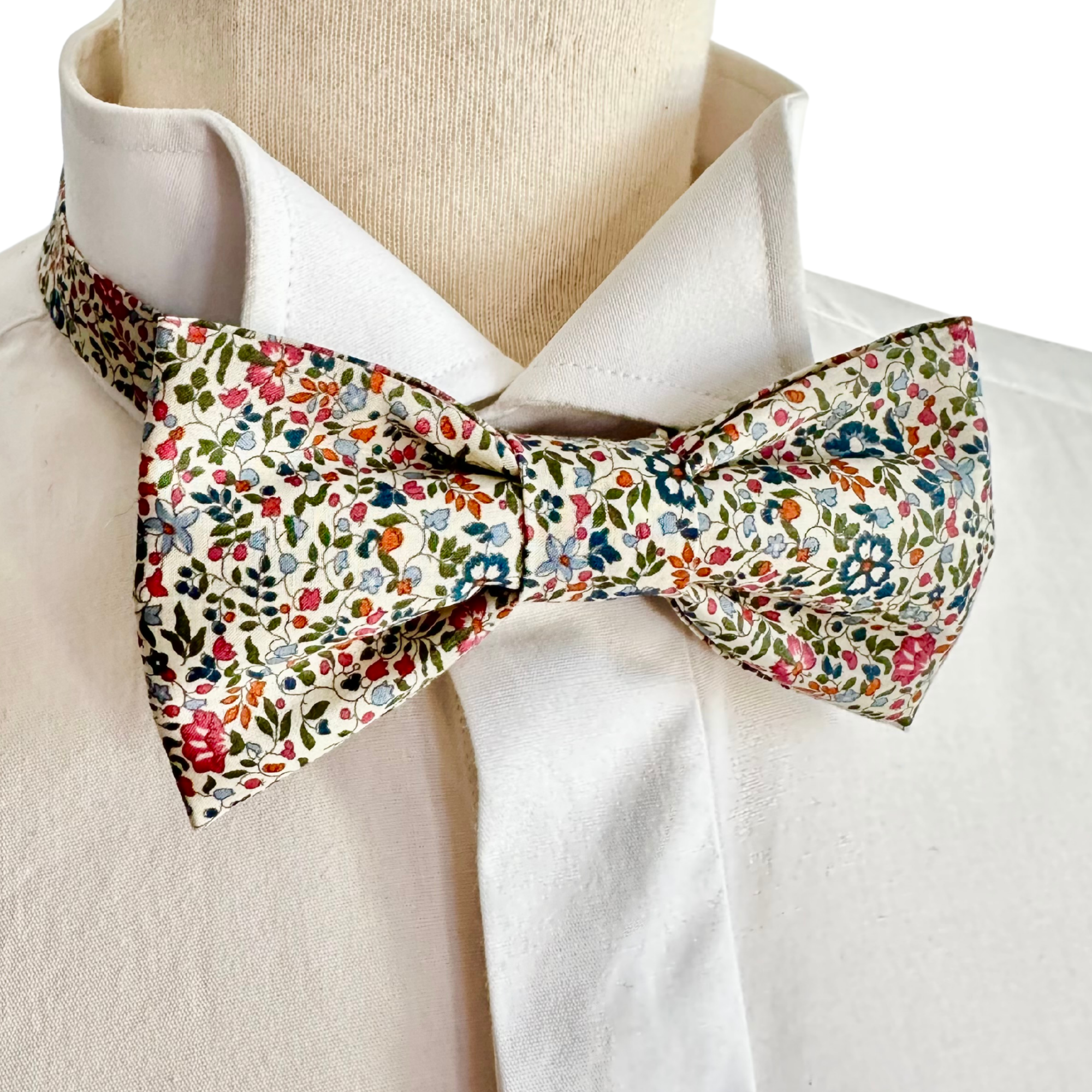 noeud papillon en liberty fleuri katie and millie dans les tons vert, bleu, terracotta, rose sur fond clair