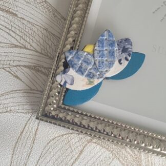 Broche lotus bleu et turquoise